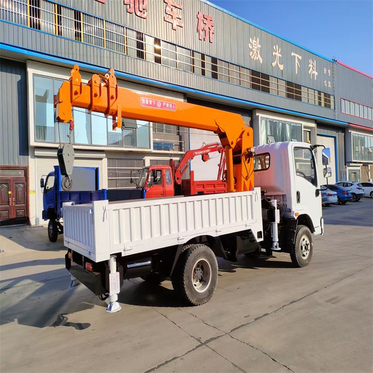 大宁县三轮随车吊定制 农用改装机自备吊中瑞长期出售